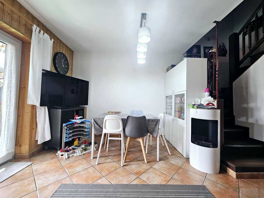 Dreistöckige Wohnung mit Panoramablick in Privathaus in Telfes 2
