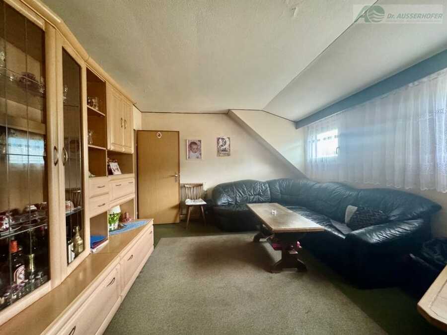 Dreizimmerwohnung im Dachgeschoss mit Potenzial in ruhiger Lage von Br