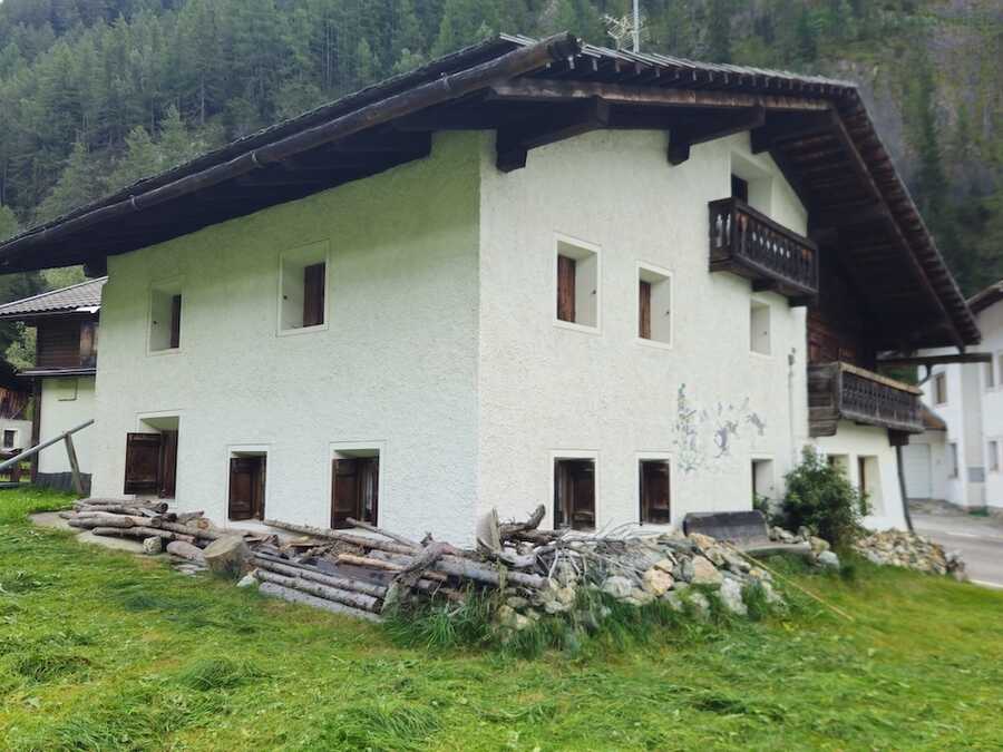 Eckhaus in Prettau – älteres Baujahr mit Garten 2