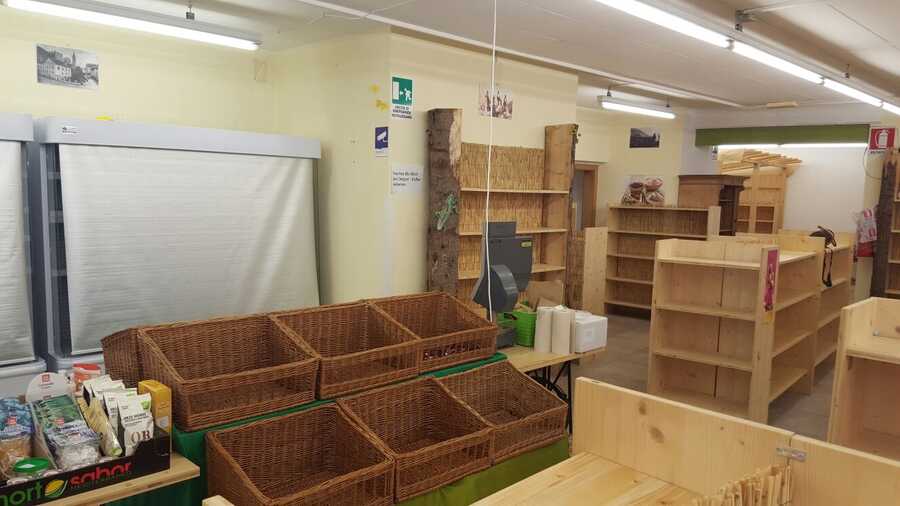 Latsch - Großes Geschäftslokal in zentraler Lage zu vermieten 7