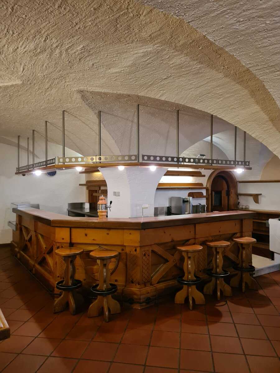 Großes Bistro in bester Lage zu vermieten 6