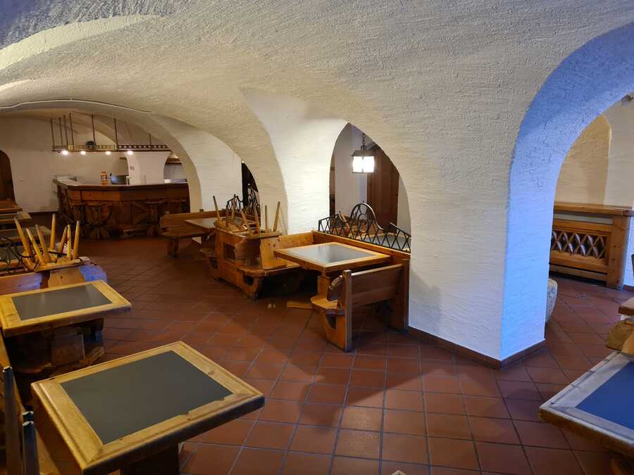 Großes Bistro in bester Lage zu vermieten 7