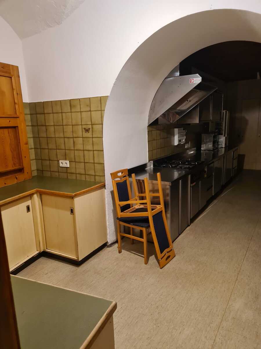 Großes Bistro in bester Lage zu vermieten 8