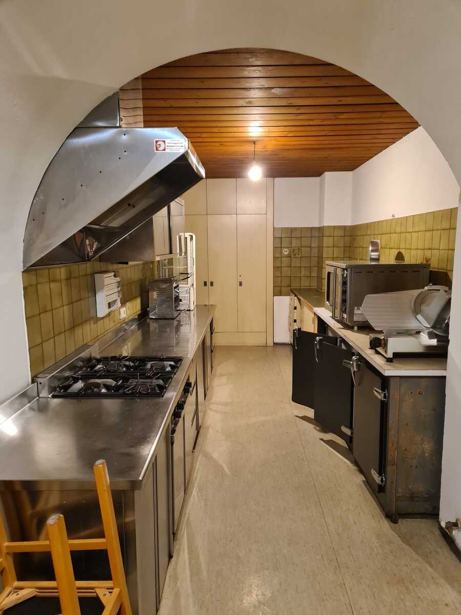 Großes Bistro in bester Lage zu vermieten 9