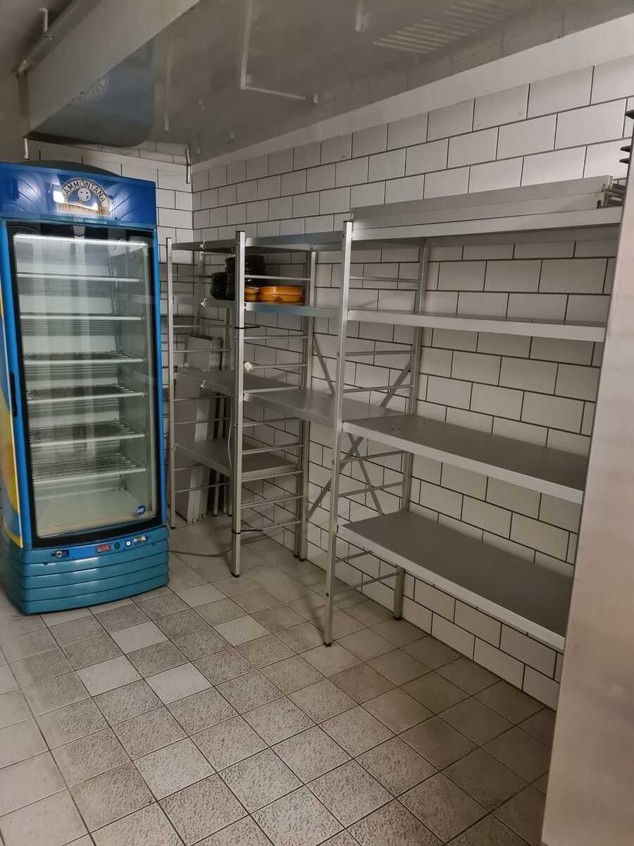 Großes Bistro in bester Lage zu vermieten 10