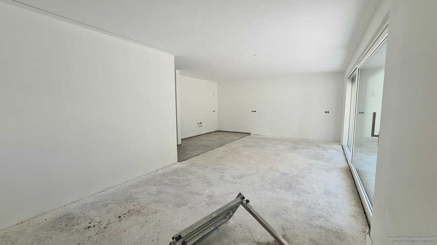 Sehr schöne 3-Zimmer Gartenwohnung in Neubau 6