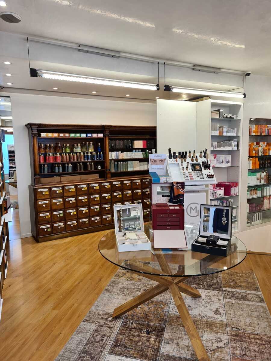 Kosmetiksalon/Geschäft/Studio am Hauptplatz von Schlanders 2