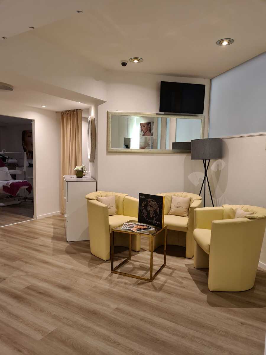Kosmetiksalon/Geschäft/Studio am Hauptplatz von Schlanders 8