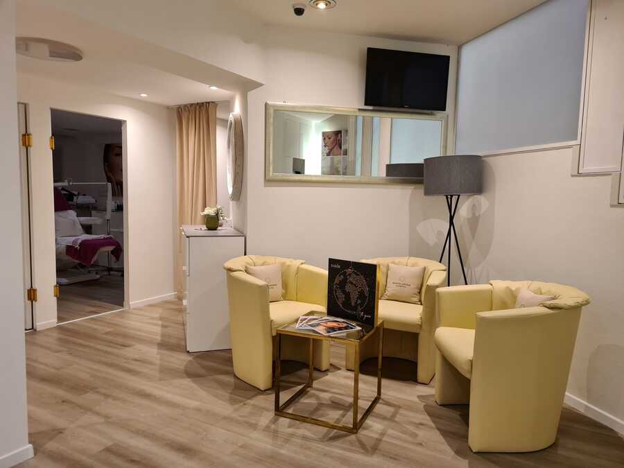 Kosmetiksalon/Geschäft/Studio am Hauptplatz von Schlanders 9