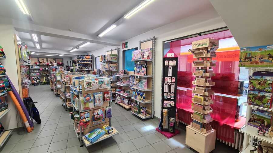 Schönes Geschäftslokal in bester Lage zu vermieten 6