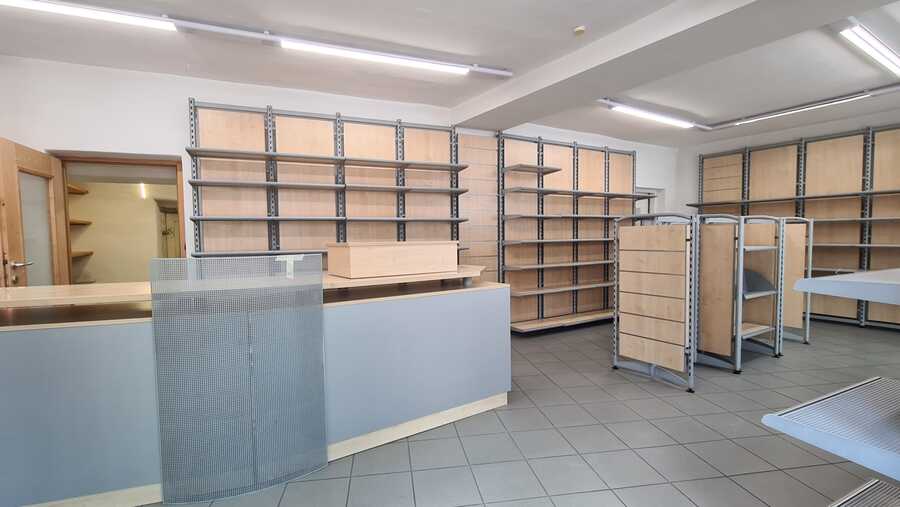 Schönes Geschäftslokal in bester Lage zu vermieten 9