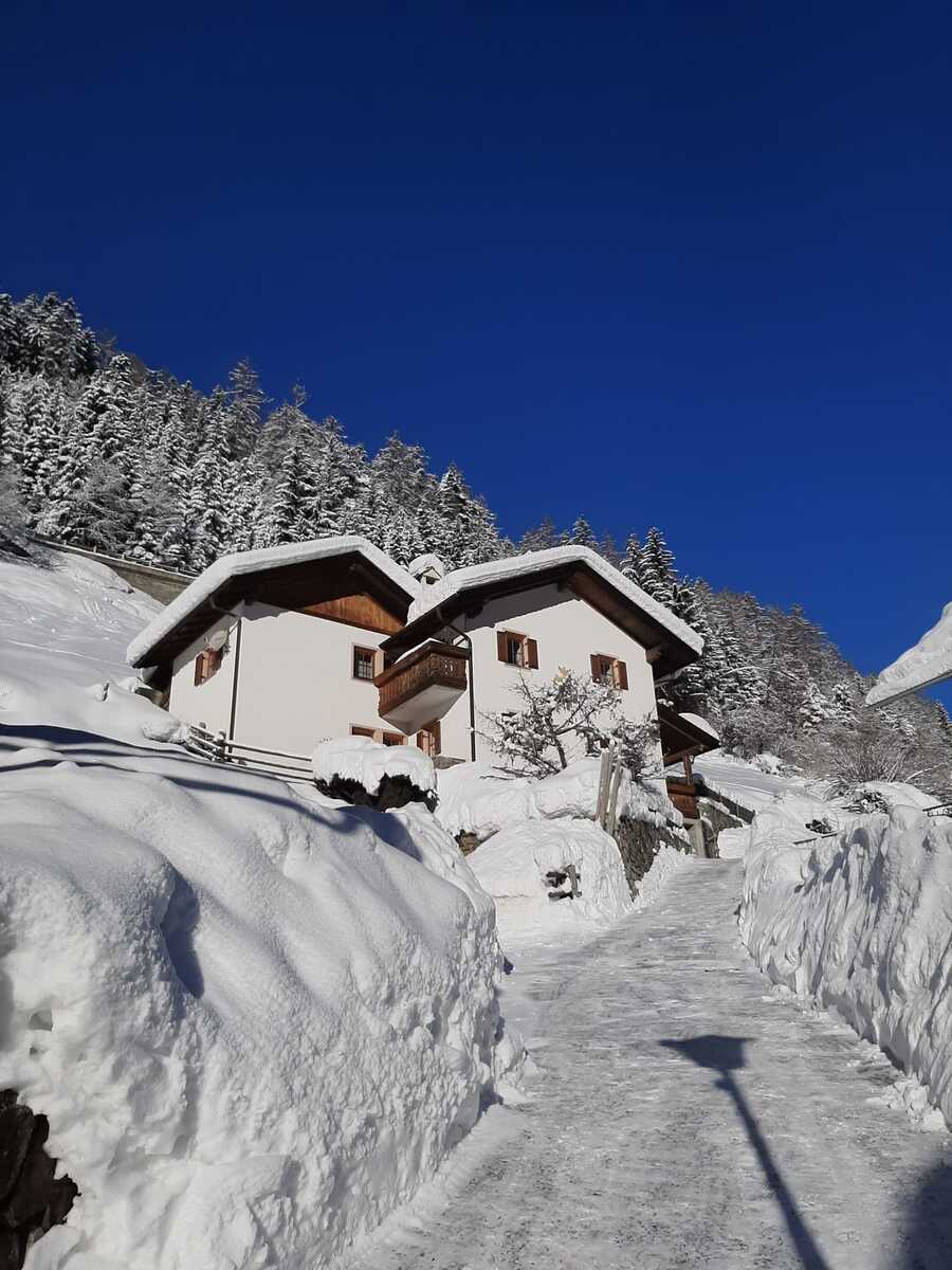 Wunderschönes Wohnhaus in Gomagoi mit idyllischer Aussicht und Hangla 2