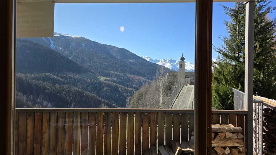 Helle Wohnung mit Terrasse & Garten mit wunderschöner Aussicht in Mat 4