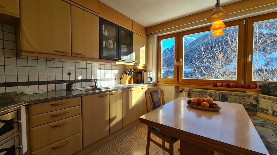 Helle Wohnung mit Terrasse & Garten mit wunderschöner Aussicht in Mat 8