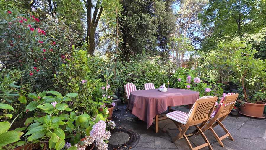 Zweizimmerwohnung mit traumhafter Terrasse – Verkauf des nackten Eig