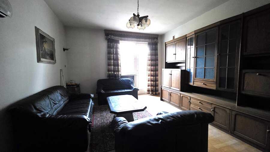 Preiswerte 4-Zimmerwohnung mit sehr interessantem Potential - Südbalk 10