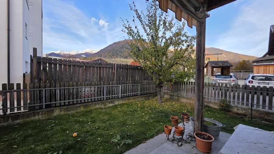 Sehr interessante 3-Zimmerwohnung mit großem Dachraum und Keller 4