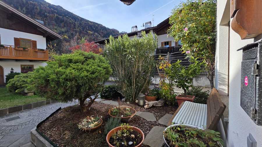 Eckreihenhaus mit gemütichem Garten in ruhiger Lage – Wohnen mit Be 5