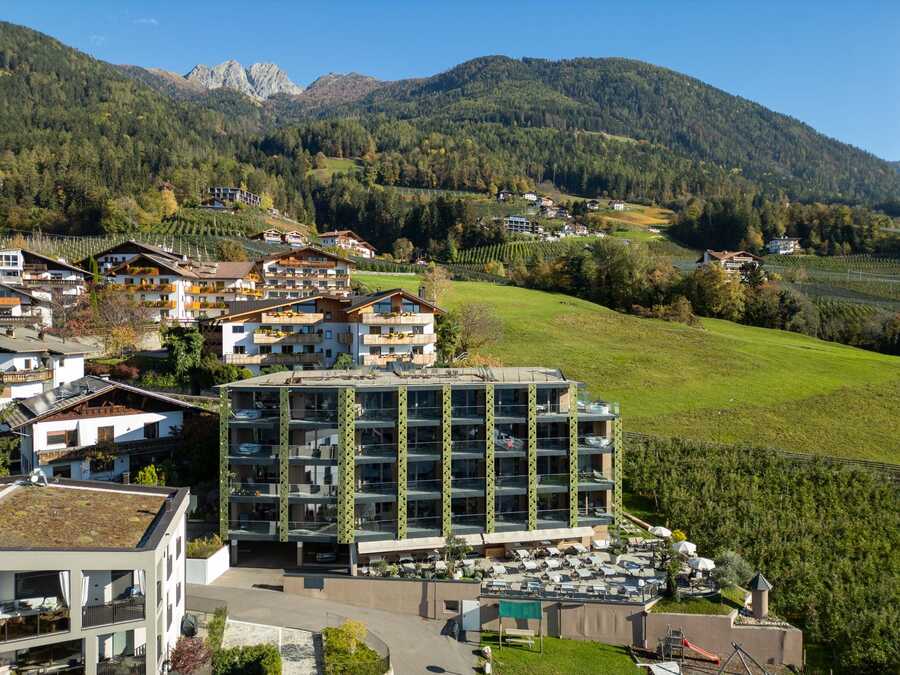 modernes Hotel mit spektakulärer Panoramalage in Schenna 3