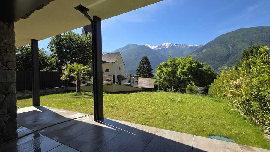 Sonnige Vierzimmergartenwohnung, wunderbare Aussicht, inkl. Stellpl., 