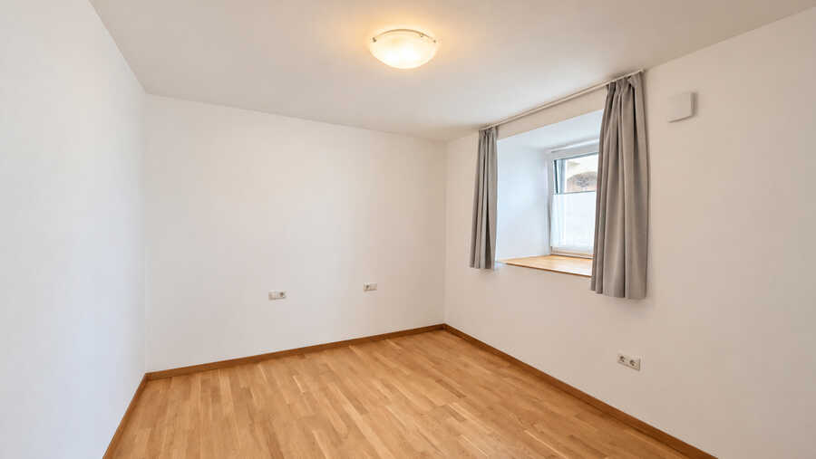 Nette Dreizimmerwohnung im Zentrum von Schlanders zu vermieten 5 Nette Dreizimmerwohnung im Zentrum von Schlanders zu vermieten 5