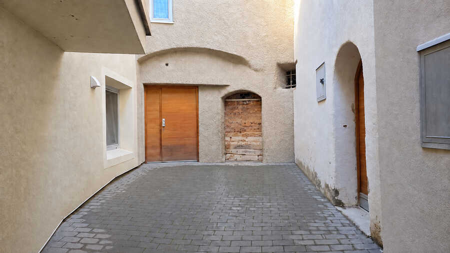 Nette Dreizimmerwohnung im Zentrum von Schlanders zu vermieten 6 Nette Dreizimmerwohnung im Zentrum von Schlanders zu vermieten 6
