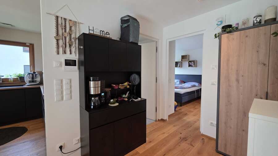 Neuwertige, moderne Dreizimmerwohnung mit wunderschöner Aussicht und 9 Neuwertige, moderne Dreizimmerwohnung mit wunderschöner Aussicht und 9