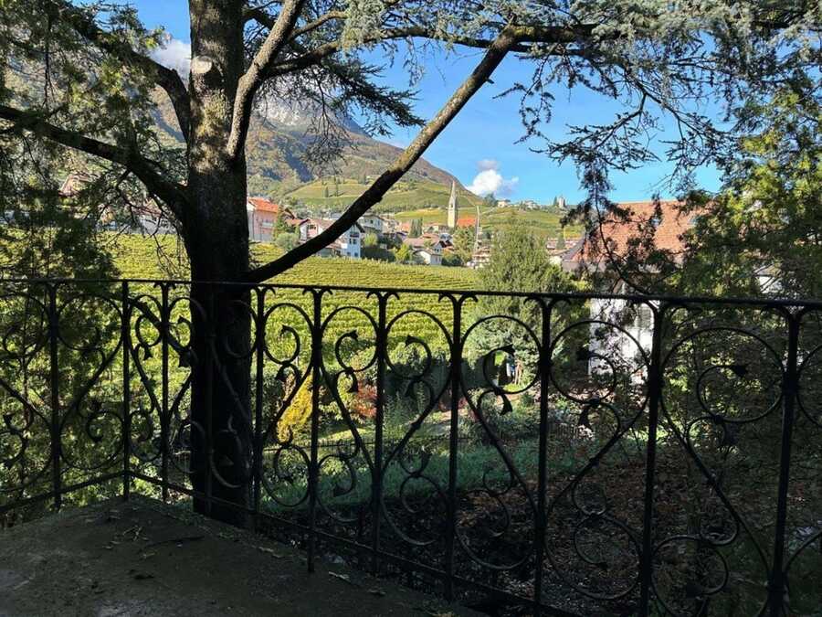 Herrschaftliche Villa in Top Lage 5