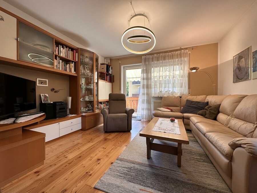 Geräumige Vierzimmerwohnung mit 2 Balkonen