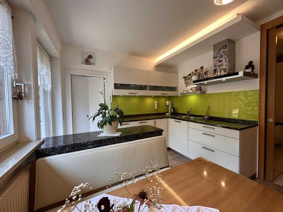 Geräumige Vierzimmerwohnung mit 2 Balkonen 2