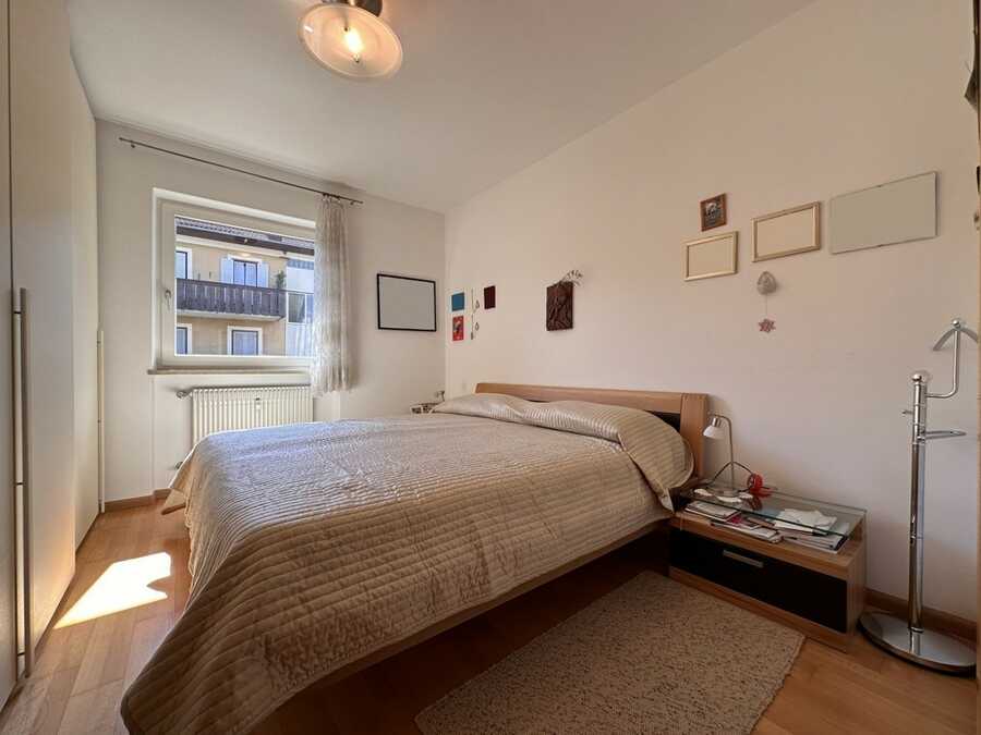Geräumige Vierzimmerwohnung mit 2 Balkonen 3
