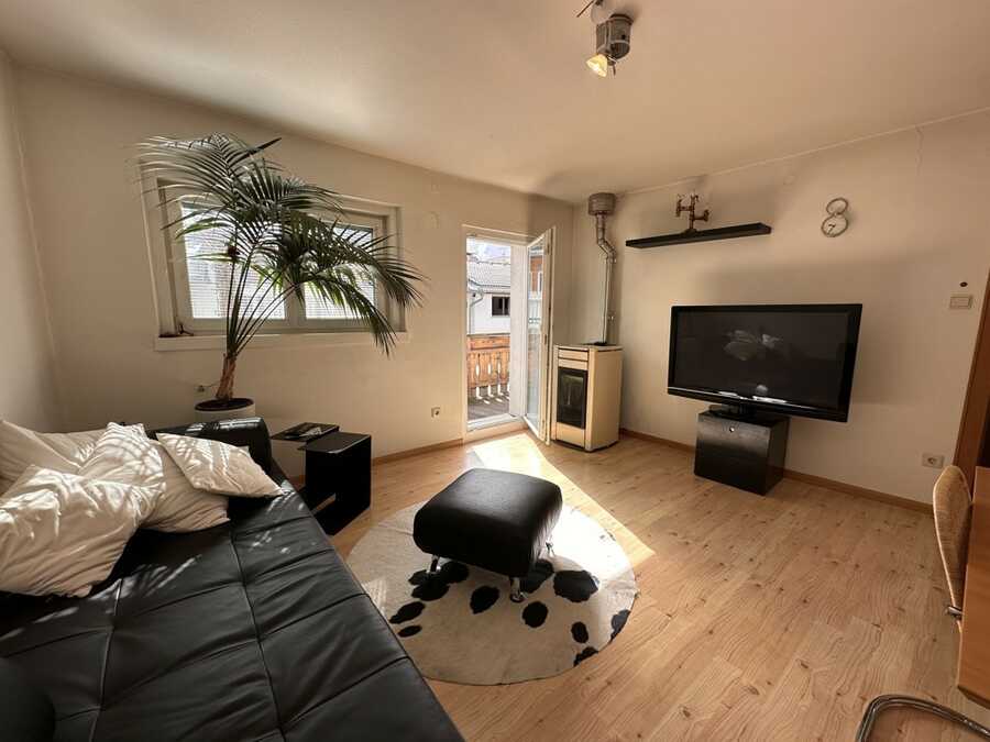Sanierungsbedürftige Mansardenwohnung in der Altstadt mit Balkon