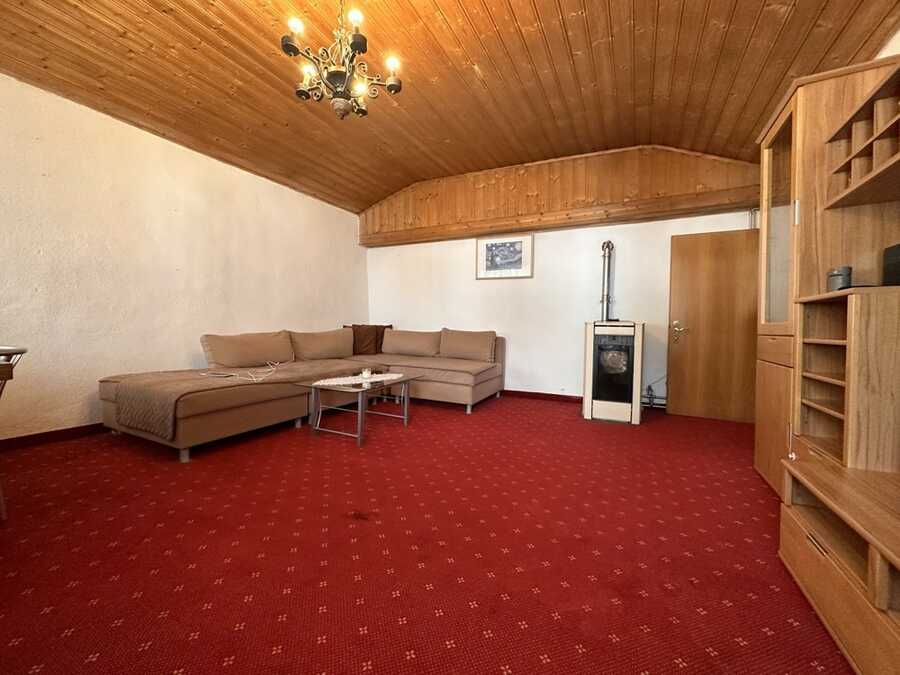 Sanierungsbedürftige Mansardenwohnung in der Altstadt