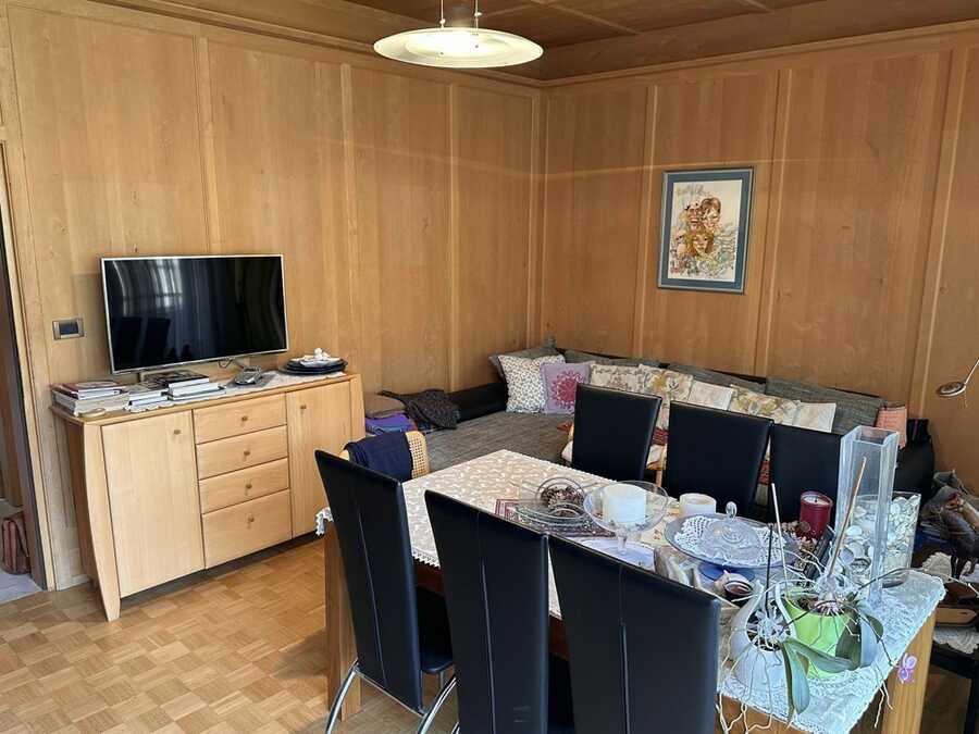 Vierzimmer-Attikawohnung in ruhiger Lage