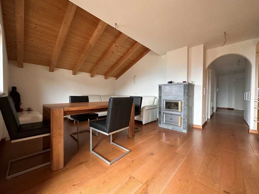 Attiko-Dreizimmerwohnung mit Panoramablick 2