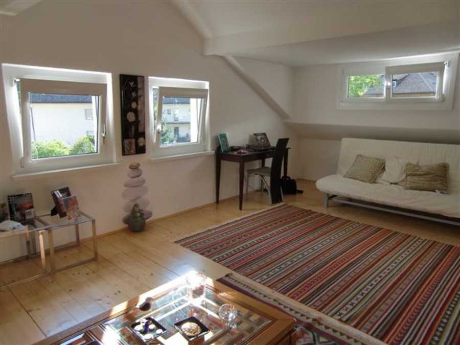 4-5 Zimmerwohnung mit Garage 2