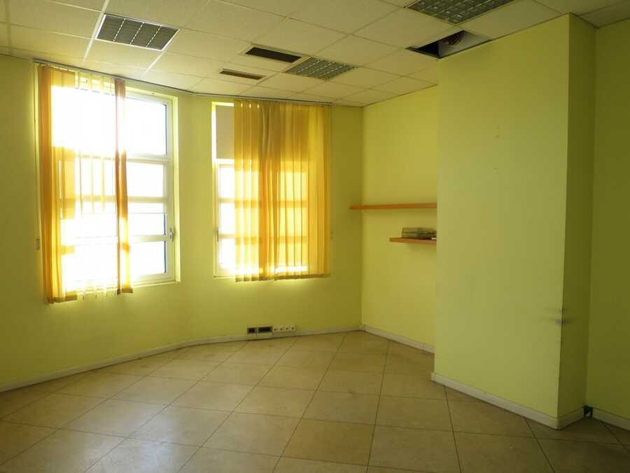 800m² Bürofläche + 400m² Magazin