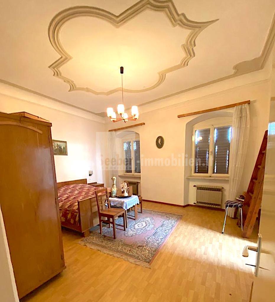 Herrschaftliche Wohnung im Zentrum mit sehr großzügigem eigenem G... 6 Herrschaftliche Wohnung im Zentrum mit sehr großzügigem eigenem G... 6