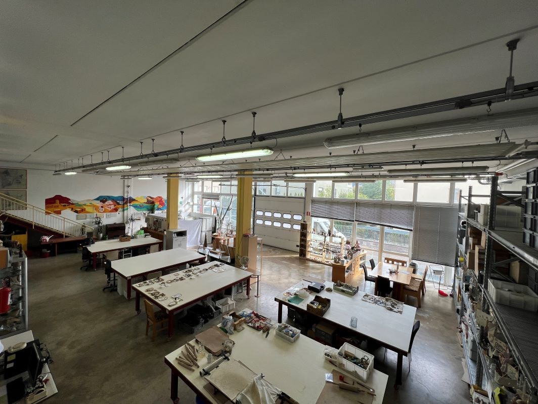 Helle Räume und perfekte Logistik – Ihr zukunftssicheres Magazin ... 2 Helle Räume und perfekte Logistik – Ihr zukunftssicheres Magazin ... 2