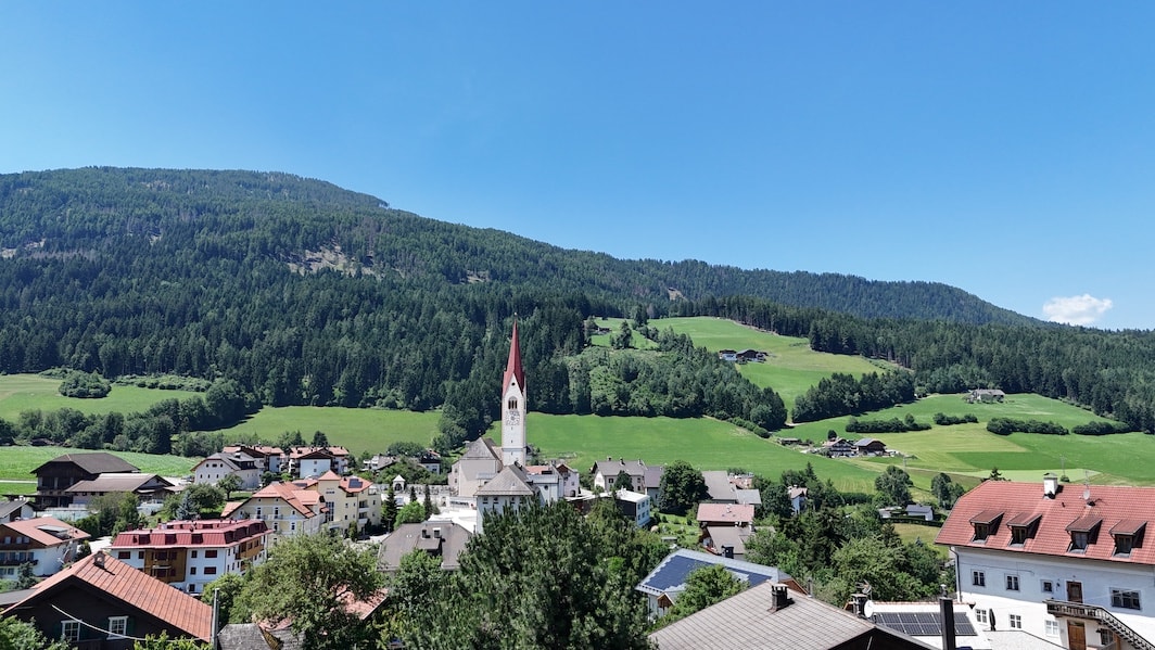 Zwei Wege – eine Vision: Sanieren oder neu gestalten mit 1.200 m³... Zwei Wege – eine Vision: Sanieren oder neu gestalten mit 1.200 m³...