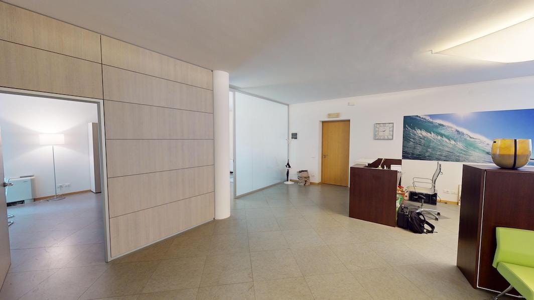 Modernes Büro/Studio im Herzen von Meran zu vermieten – Flexibel,... 10 Modernes Büro/Studio im Herzen von Meran zu vermieten – Flexibel,... 10