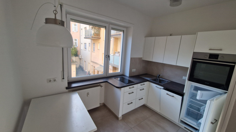 Monolokal 4 Monolokal 4