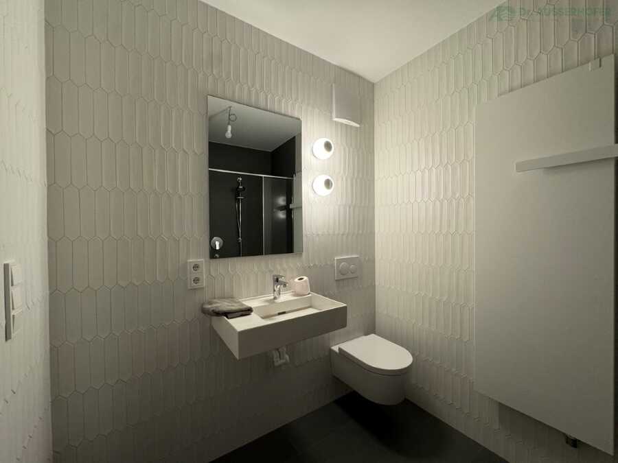 Dreizimmerwohnung im letzten Stock mit freiem Blick in zentraler Lage 10 Dreizimmerwohnung im letzten Stock mit freiem Blick in zentraler Lage 10