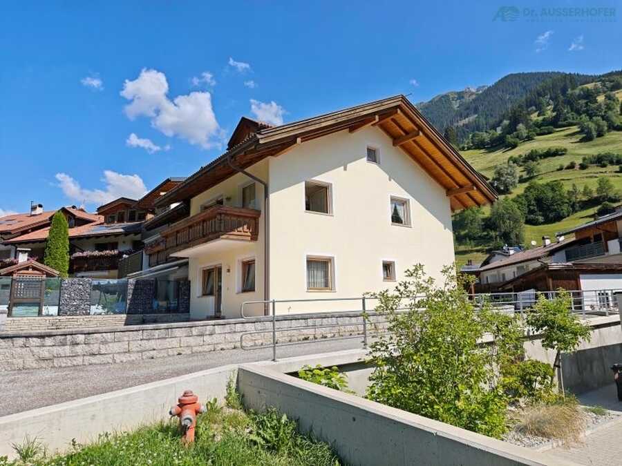Gepflegtes Eckreihenhaus in ruhiger und sonniger Lage 2 Gepflegtes Eckreihenhaus in ruhiger und sonniger Lage 2