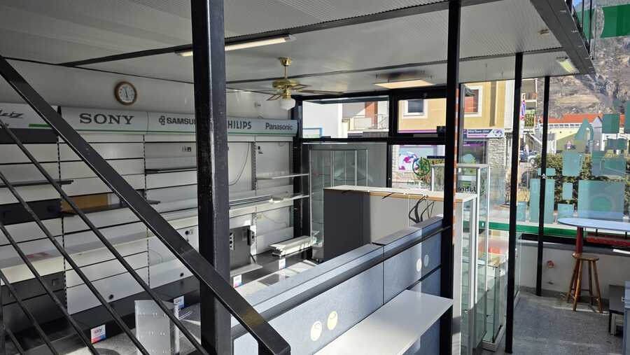 Helles, großzügiges Lokal in attraktiver Lage – ideal als Büro- o 6 Helles, großzügiges Lokal in attraktiver Lage – ideal als Büro- o 6