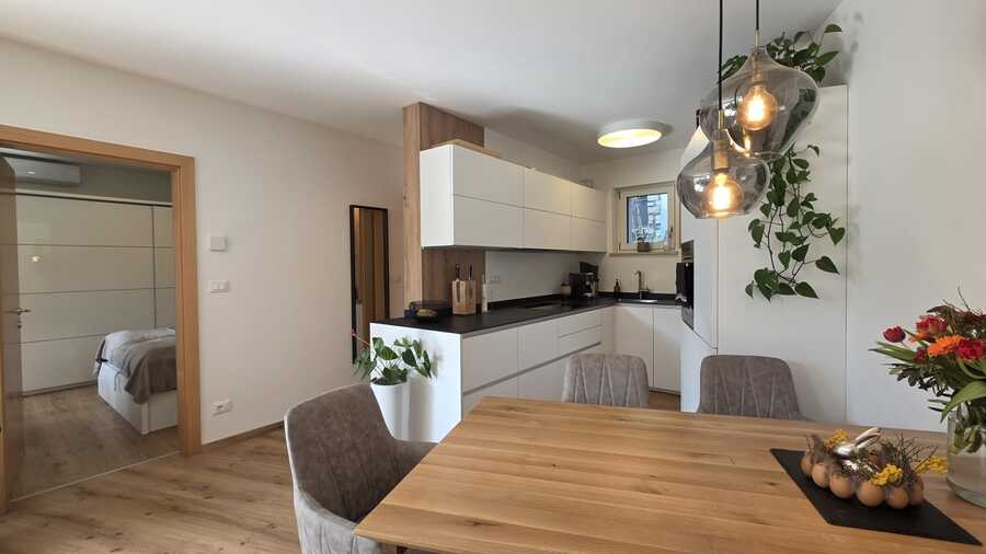 Stilvolle 2 Zimmer Wohnung mit privatem Garten und Terrasse 3 Stilvolle 2 Zimmer Wohnung mit privatem Garten und Terrasse 3