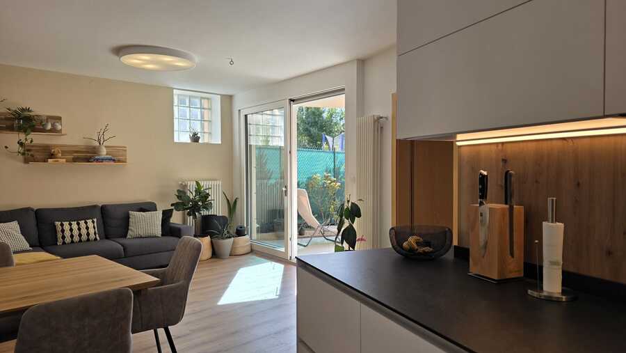 Stilvolle 2 Zimmer Wohnung mit privatem Garten und Terrasse 6 Stilvolle 2 Zimmer Wohnung mit privatem Garten und Terrasse 6